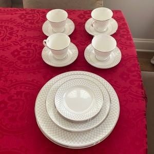 4 place settings of Waterford Crosshaven Platinum. New with tags/stickers.